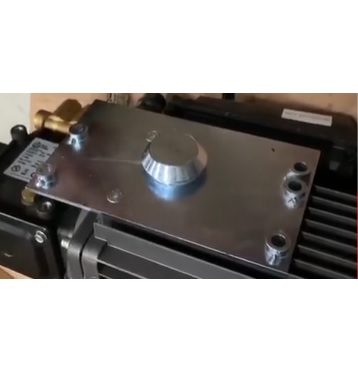 [AR-1272900] PLAQUE DE SUPPORT POUR CHASSIS AVEC ROUES